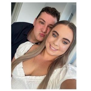 Meet your Posher, Chloe